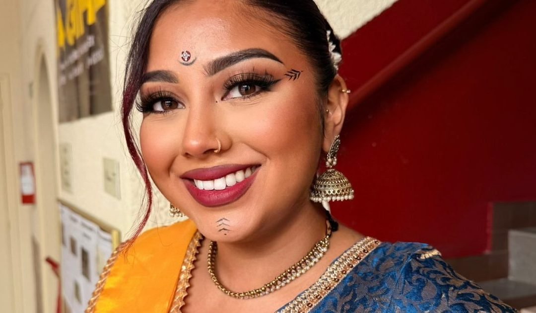 danseuse indienne bollywood au style tribal